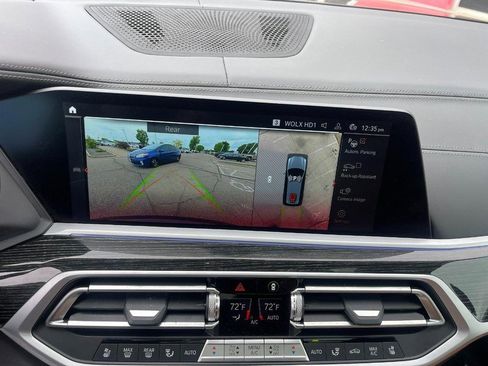 Used 2022 BMW X7 M50i w/ Luxury Seating Package image 42