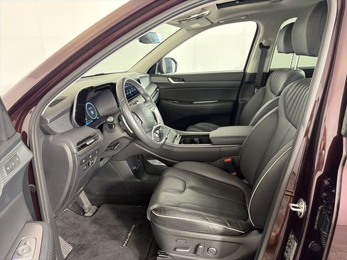 Used 2023 Hyundai Palisade Limited AWD/4WD image 6