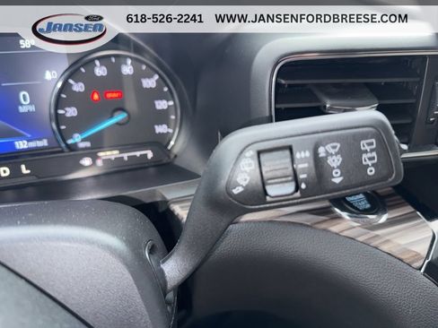 Used 2023 Ford Explorer Limited w/ Equipment Group 301A AWD/4WD image 19