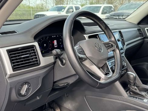 Used 2022 Volkswagen Atlas SE image 3