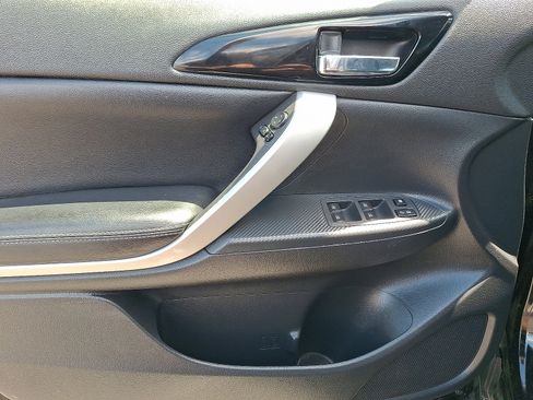 Used 2022 Mitsubishi Eclipse Cross FWD image 13