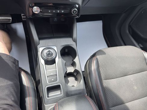 Used 2023 Ford Escape ST-Line w/ Tech Pack #1 AWD/4WD image 17