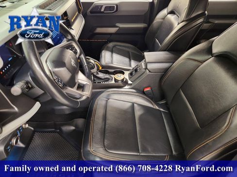 Used 2022 Ford Bronco Badlands image 9