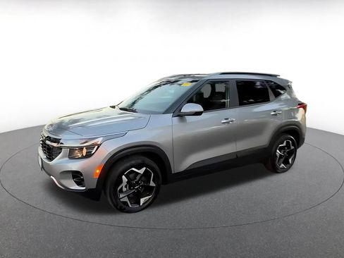 Used 2025 Kia Seltos S image 7