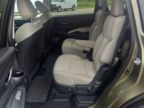 Used 2023 Subaru Ascent Premium w/ Convenience Package AWD/4WD image 14
