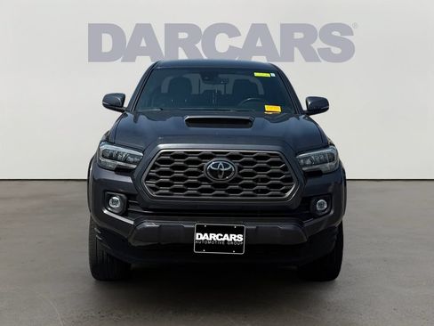 Used 2021 Toyota Tacoma TRD Sport AWD/4WD image 2