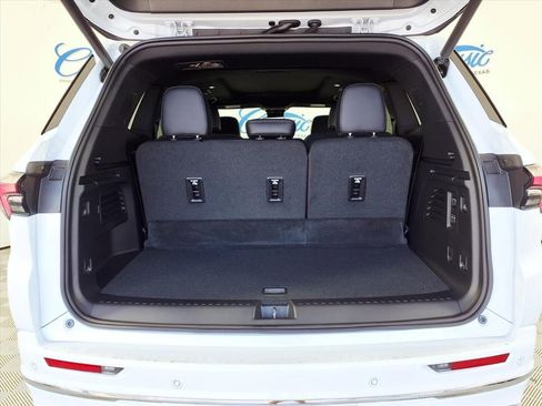 New 2026 Buick Enclave Avenir image 10