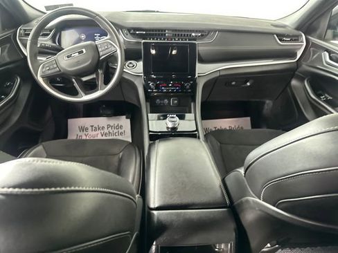 Certified 2023 Jeep Grand Cherokee Altitude image 19