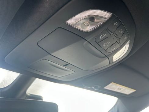 New 2026 Chrysler Pacifica Select image 28