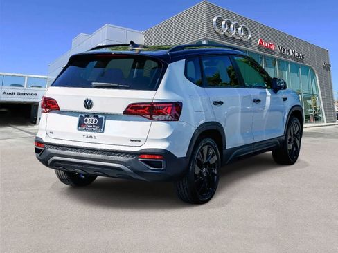 Used 2024 Volkswagen Taos SE image 4