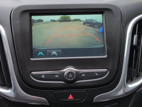 Used 2018 Chevrolet Equinox LT AWD/4WD image 19