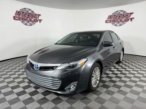 Used 2013 Toyota Avalon Limited image 3
