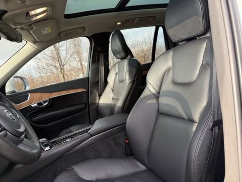 Used 2024 Volvo XC90 B6 Plus w/ Protection Package Premier image 12