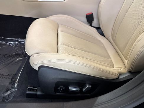 Used 2023 BMW i4 eDrive35 RWD image 14