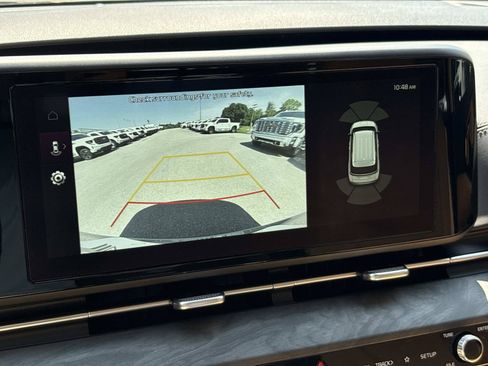 Used 2024 Kia Carnival EX FWD image 21