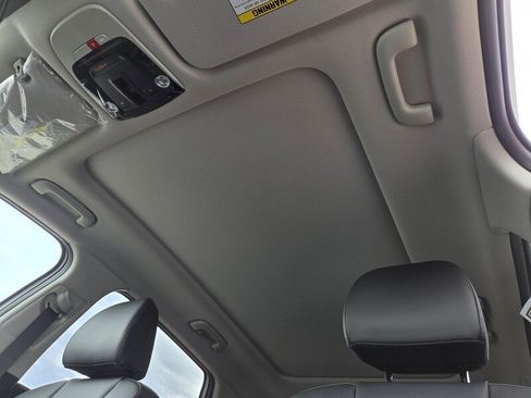 New 2026 Kia Sorento S FWD image 7