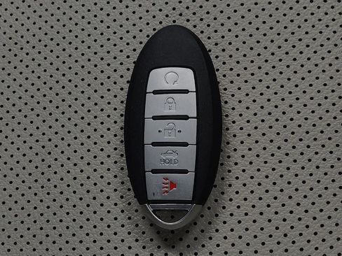 Used 2022 Nissan Rogue Sport SL w/ Premium Package AWD/4WD image 32