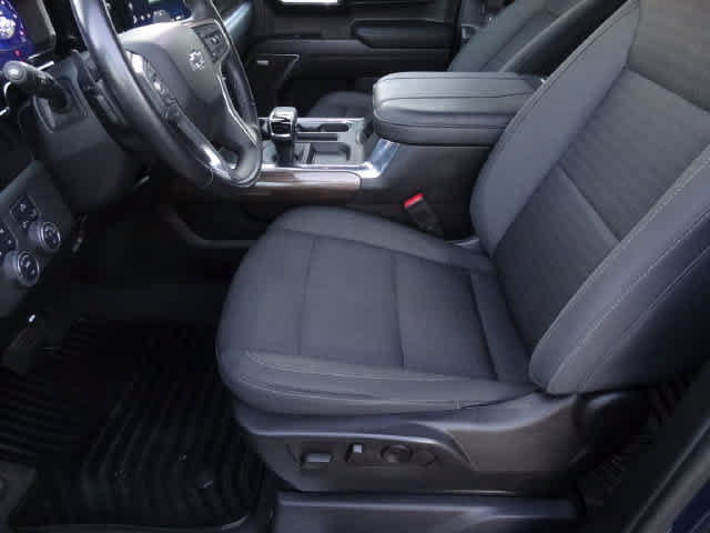 Used 2023 Chevrolet Silverado 1500 RST AWD/4WD image 6