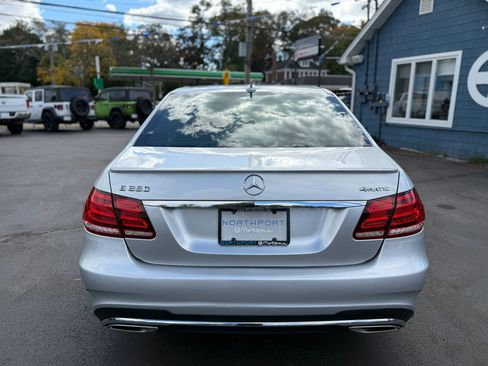 Used 2014 Mercedes-Benz E 350 4MATIC Sedan image 9