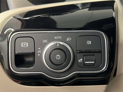 Certified 2021 Mercedes-Benz A 220 4MATIC image 22