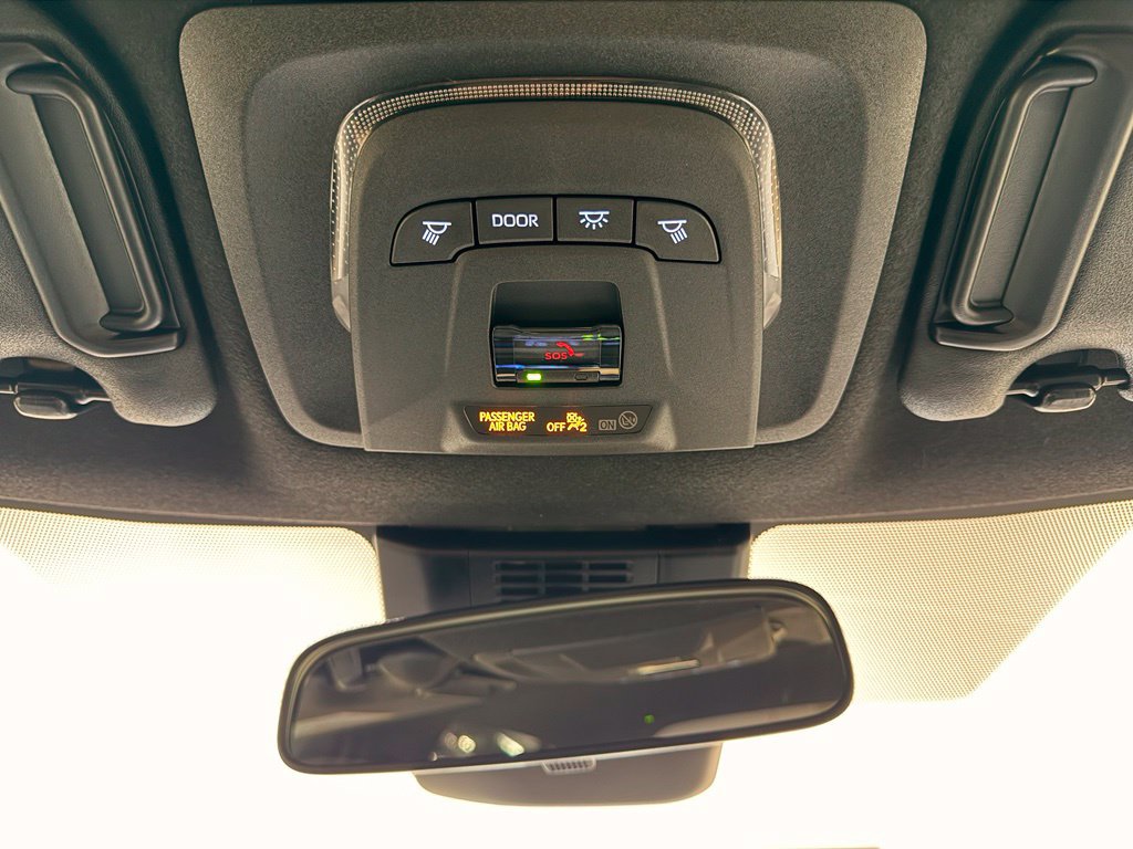 Used 2027 Toyota Corolla SE FWD image 21