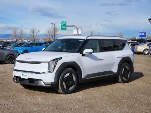 New 2026 Kia EV9 Wind AWD/4WD image 4