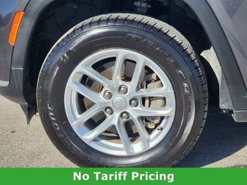 Used 2021 Jeep Grand Cherokee L Laredo w/ Luxury Tech Group I image 8