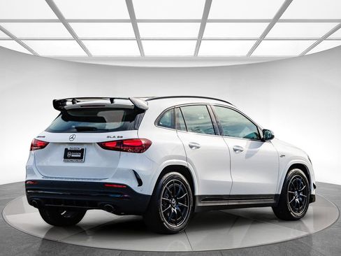 New 2026 Mercedes-Benz GLA 35 AMG 4MATIC image 4