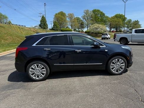 Used 2017 Cadillac XT5 Premium Luxury w/ Driver Assist Package AWD/4WD image 8