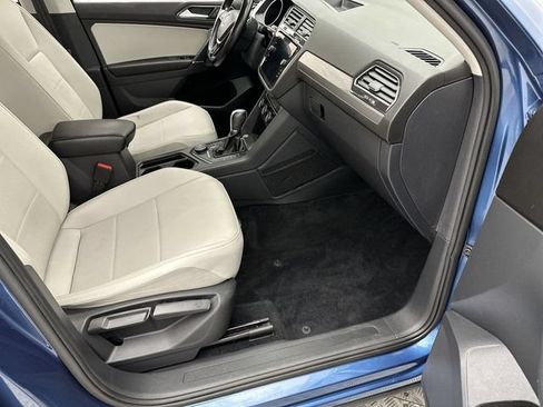 Used 2018 Volkswagen Tiguan SE AWD/4WD image 23