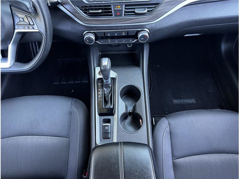 Used 2025 Nissan Altima 2.5 SV AWD/4WD image 26