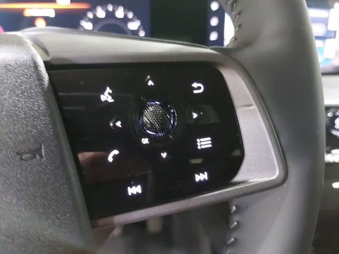 Certified 2025 Nissan Murano SV w/ Cargo Package AWD/4WD image 18