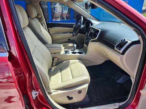 Used 2014 Jeep Grand Cherokee Limited AWD/4WD image 17