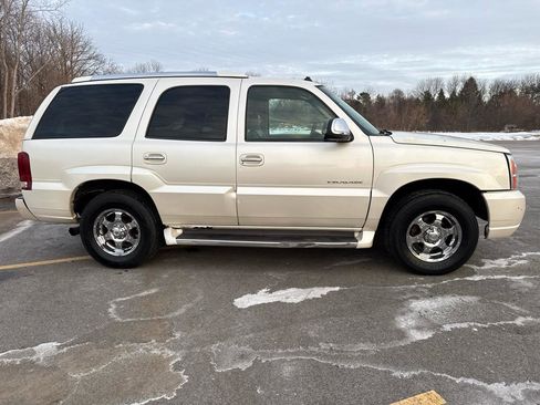 Used 2003 Cadillac Escalade AWD w/ Marketing Vehicle Package image 4