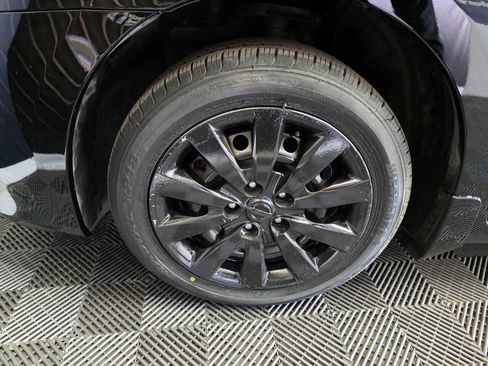 Used 2015 Nissan Sentra S image 31