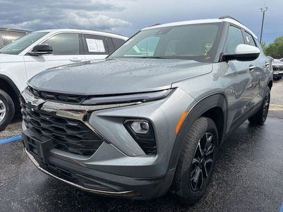 Used 2025 Chevrolet TrailBlazer ACTIV w/ Driver Confidence Package