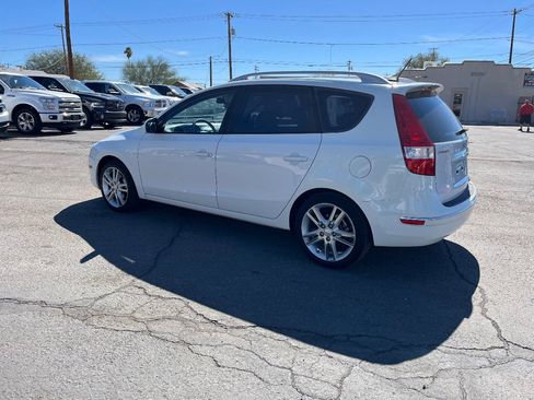 Used 2011 Hyundai Elantra SE image 8