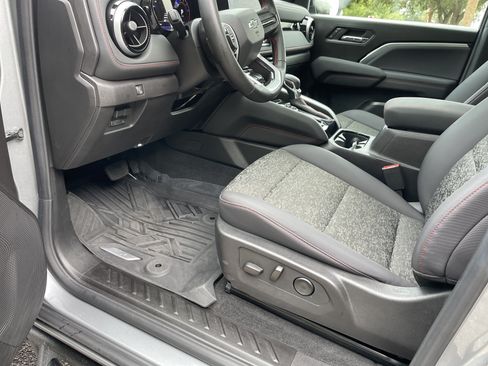 Used 2026 Chevrolet Colorado Z71 AWD/4WD image 16