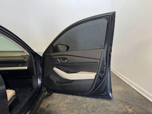 Used 2025 Honda Accord SE image 21
