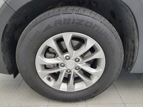 Used 2020 Hyundai Santa Fe SE FWD image 31