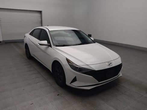 Used 2022 Hyundai Elantra SEL w/ Convenience Package FWD image 13