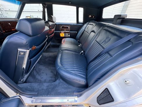 Used 1991 Cadillac Brougham image 45