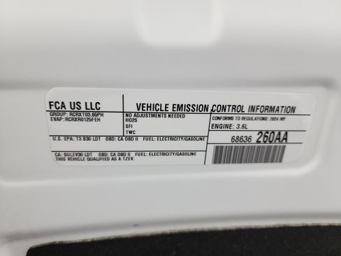 Used 2024 Chrysler Pacifica Limited image 23