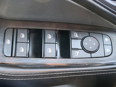 Used 2024 Nissan Rogue SV FWD image 44