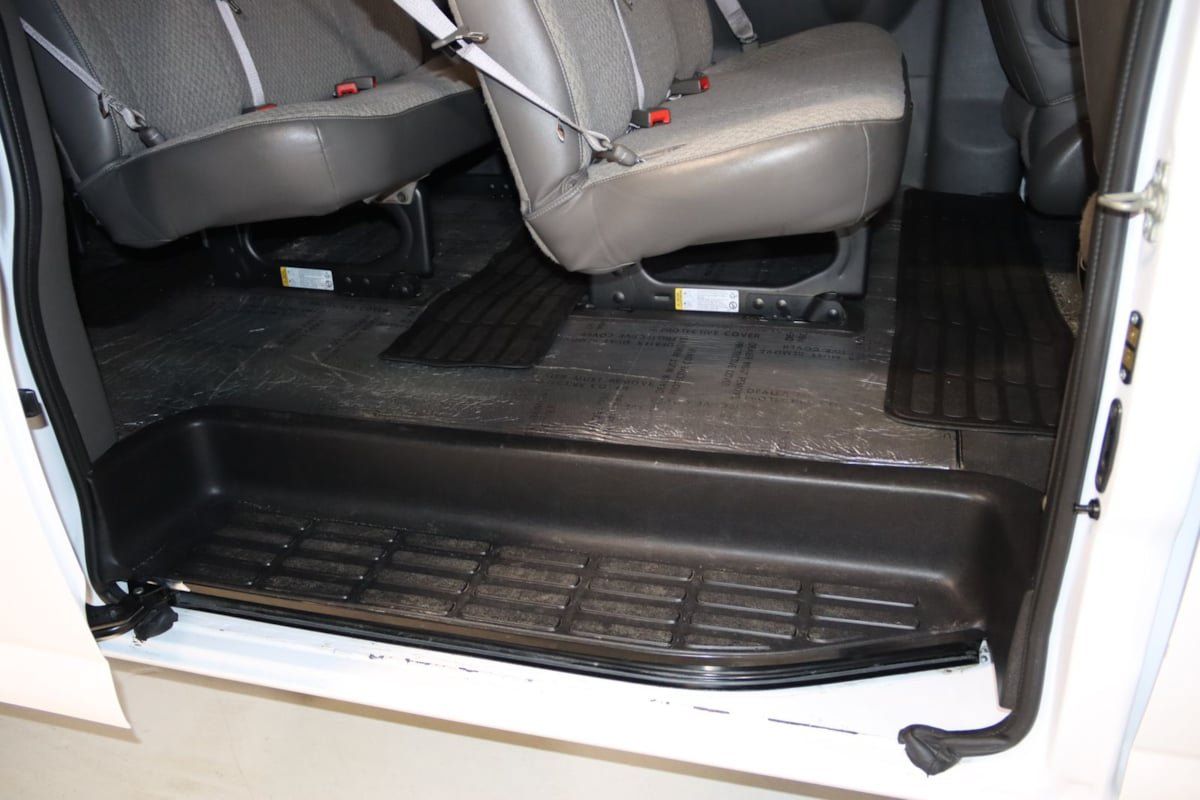 Used 2025 Chevrolet Express 3500 LT w/ LT Preferred Equipment Group RWD image 57