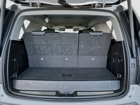 Used 2017 GMC Yukon Denali w/ Open Road Package image 19