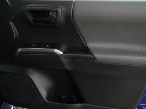 Used 2023 Toyota Tacoma SR5 image 9