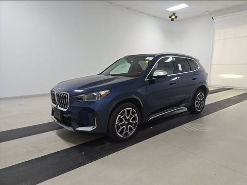 Used 2024 BMW X1 xDrive28i AWD/4WD image 3