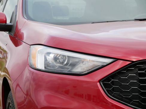 Used 2024 Ford Edge ST-Line w/ Class II Trailer Tow Package AWD/4WD image 16