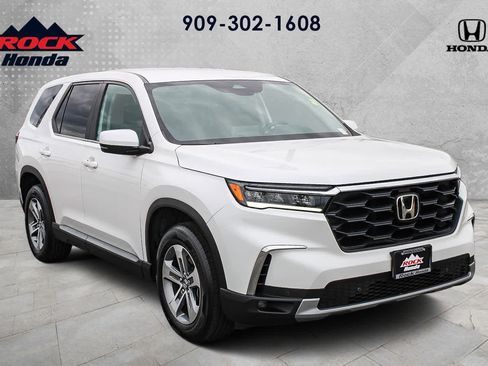 Certified 2024 Honda Pilot EX-L image 3